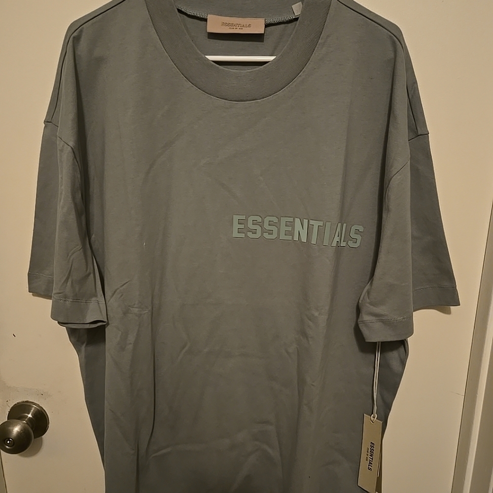 Essentials Fear Of GOD Sycamore colorway